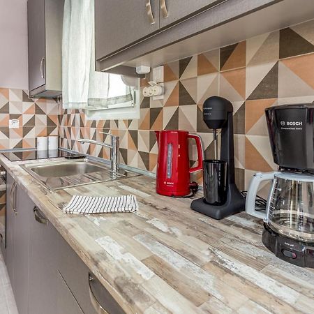 Kate'S Modern 2 Bedroom Apartment In Perea Peraia  Ngoại thất bức ảnh